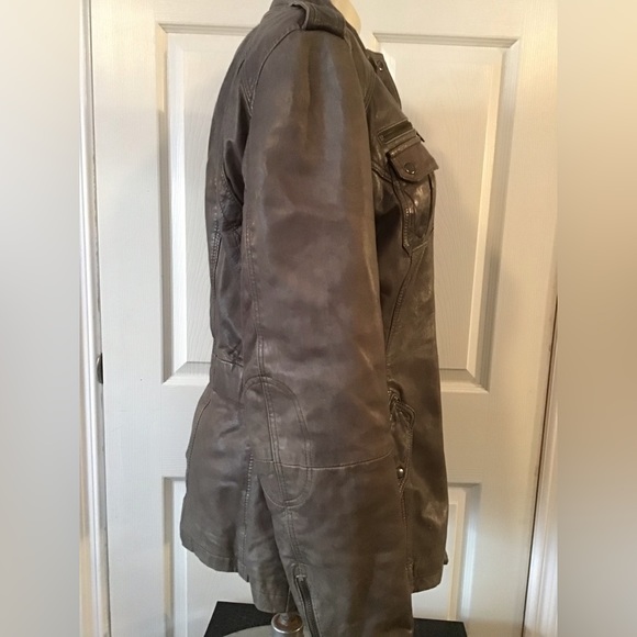 Danier Leather Coat Taupe Zipper and Snap Closure - Picture 3 of 10